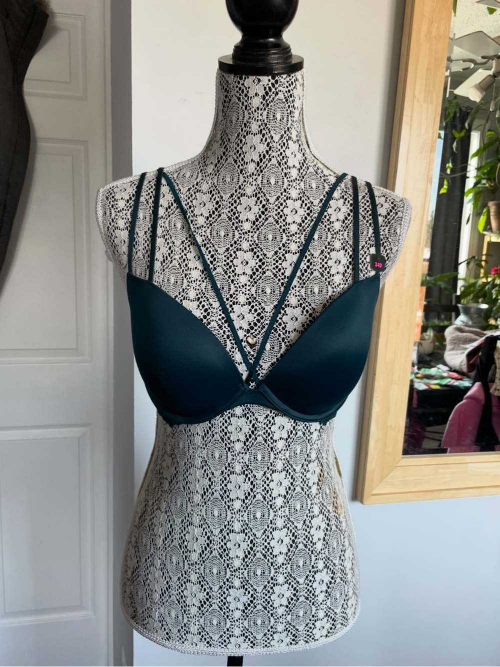NWT La Senza 32D Strappy Cross Front Bra. Teal.